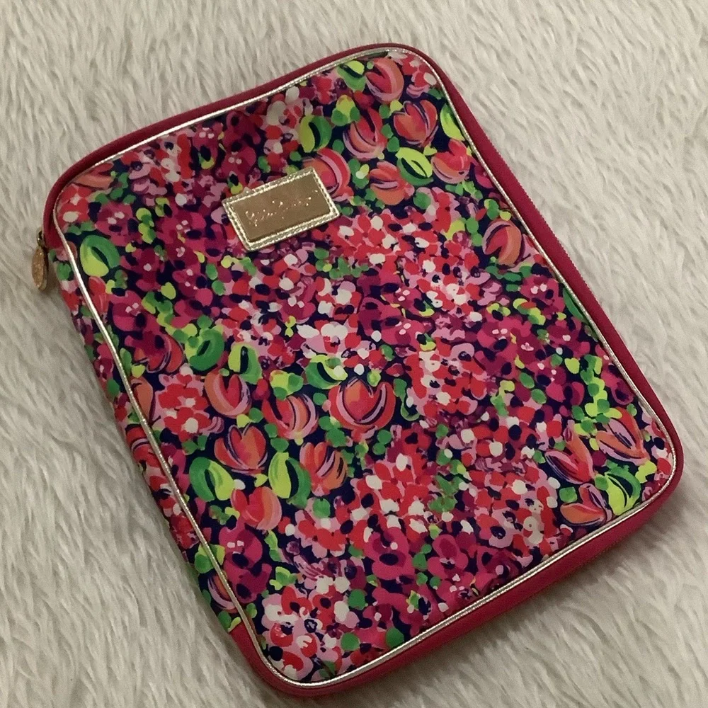 Lilly Pulitzer pink floral I pad carrying case